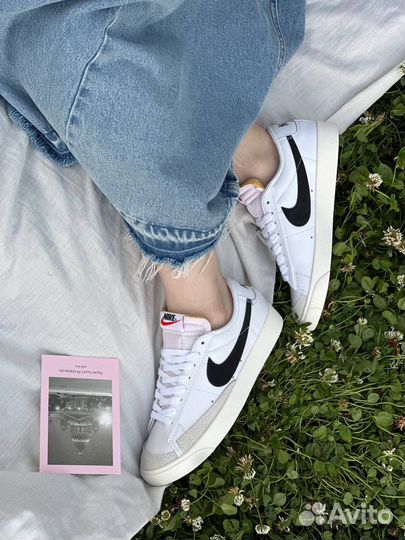 Nike blazer low