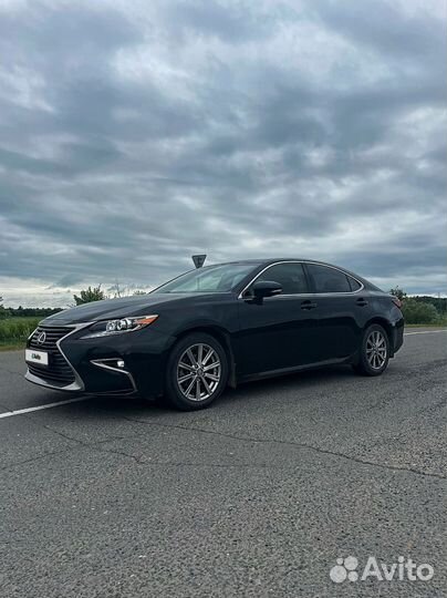 Lexus ES, 2016