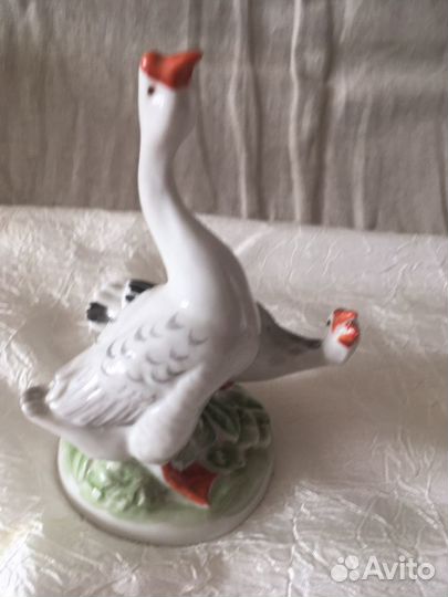 Статуэтка гуси