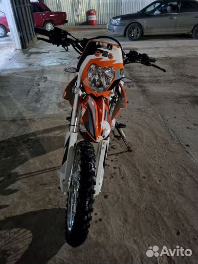 Мотоцикл райсер эндуро 200