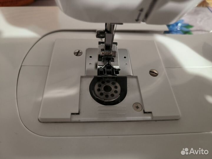 Швейная машина Чайка