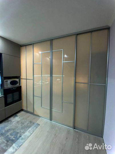 Раздвижная перегородка с матовым стеклом