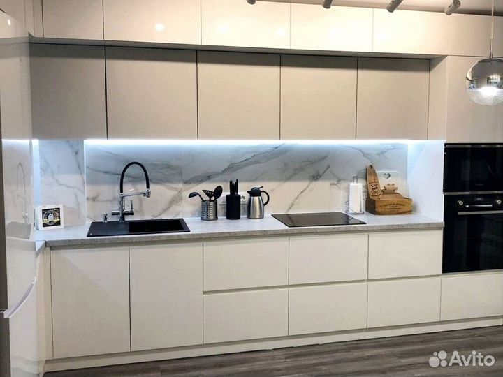 Современный кухонный гарнитур под ключ