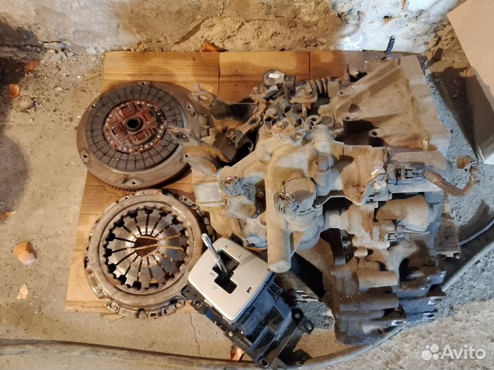 Продам на тойоту королла коробку передач робот
