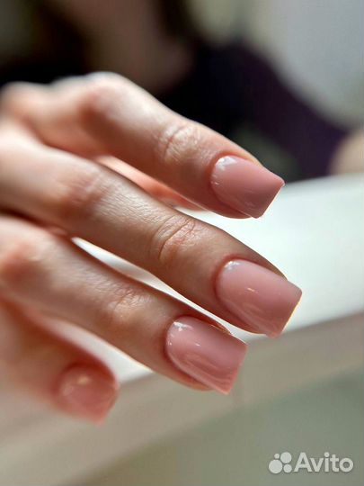 Маникюр с покрытием гель-лак и укреплением