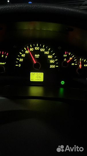 LADA Priora 1.6 МТ, 2010, битый, 133 985 км