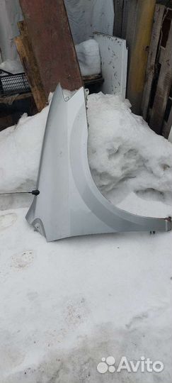 Крыло правое Mazda MPV