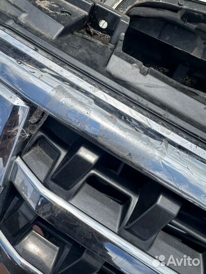 Решетка радиатора Mitsubishi Pajero 4 2006-2018