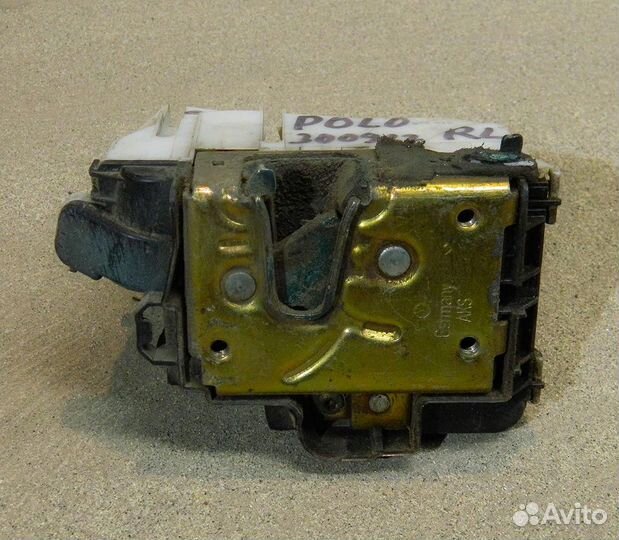 Замок двери задней левой VW Polo 3