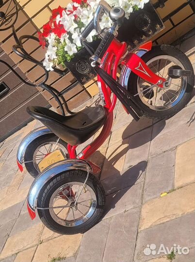 Велосипед трёхколёсный Schwinn Roadster Trike