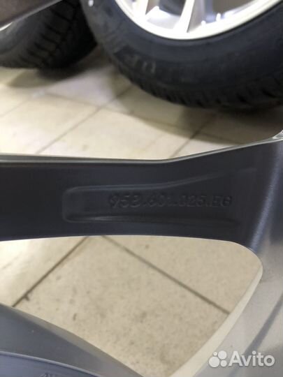 Комплект зимних колес Macan 19