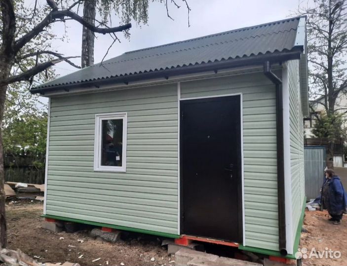 Бригада строителей