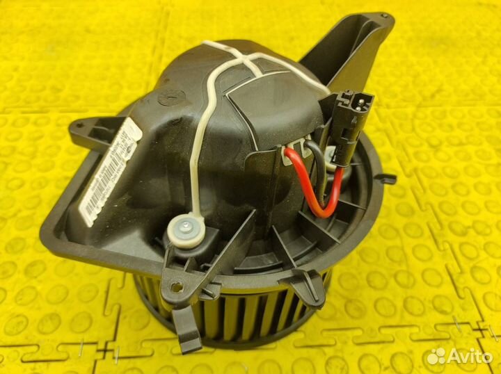 Моторчик отопителя Mini Clubman R55 LCI N18B16A