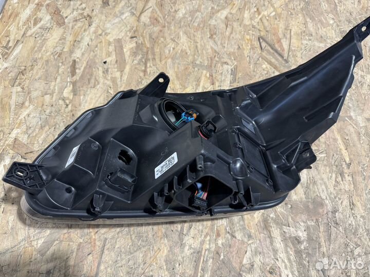 Фара Ford Explorer 5