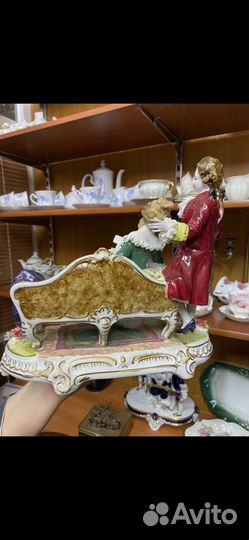 Статуэтка старинная кружевница