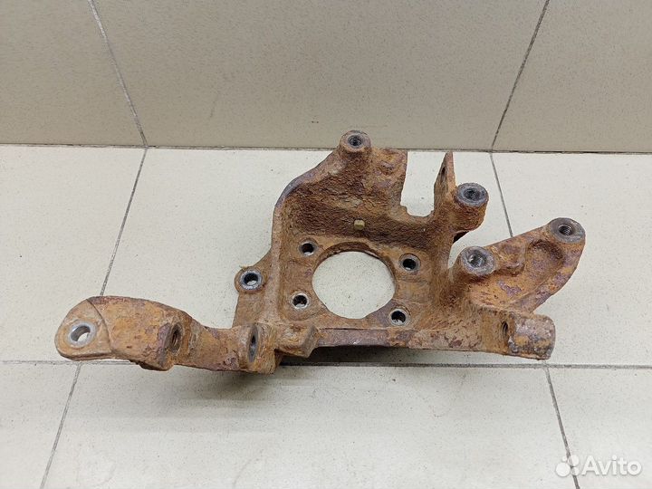 Кулак поворотный задний левый Kuga 2008-2012