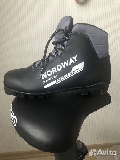 Лыжные ботинки размер 37-39