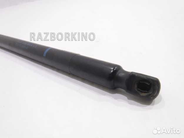 Амортизатор двери багажника