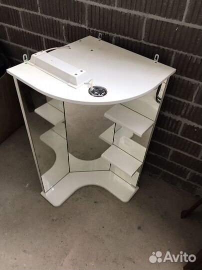 Угловая полка для ванной