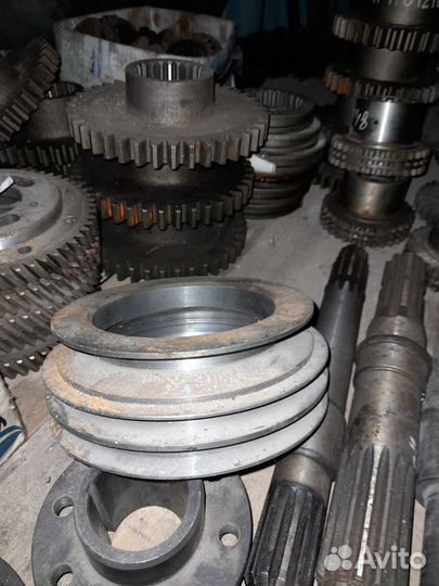 Шестерни в коробку мтз