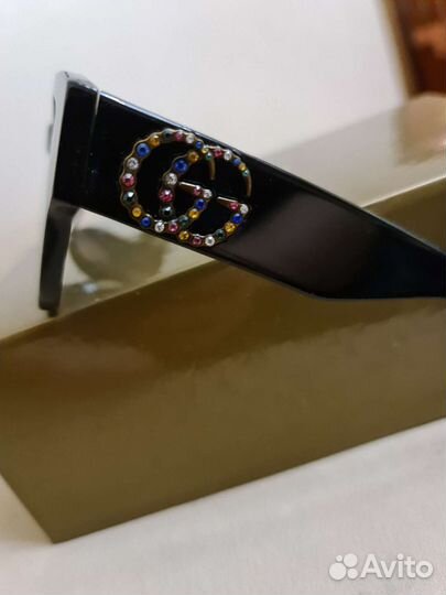 Солнцезащитные очки женские оригинал