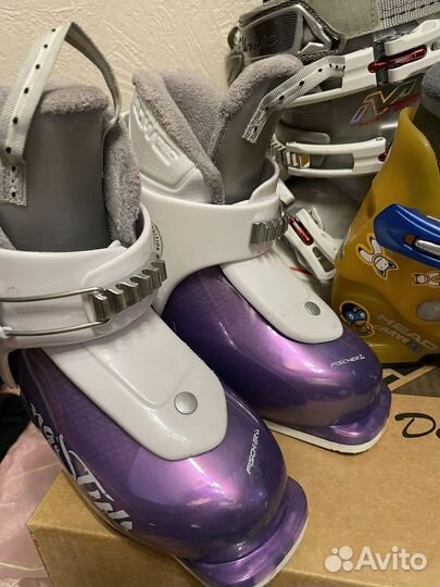 Шлем и ботинки горнолыжные детские