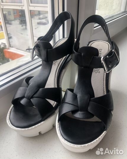 Босоножки Carnaby 37