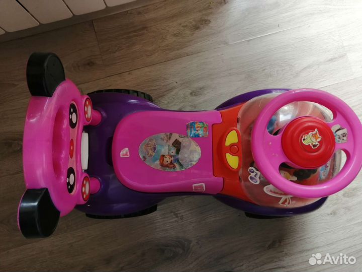 Машинка каталка толокар