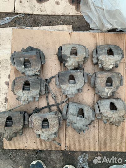 Суппорт передний левый - правый grand scenic 2