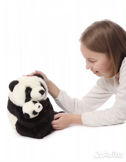 Панда с детенышем 