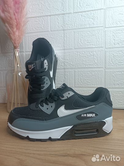 Кроссовки мужские nike р 43