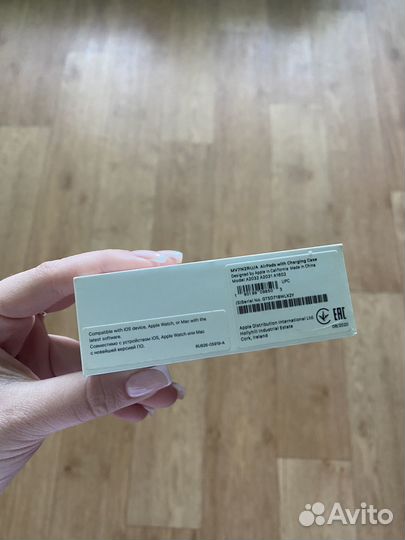 Airpods наушник правый и кейс