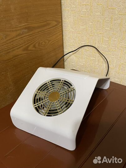 Маникюрный пылесос