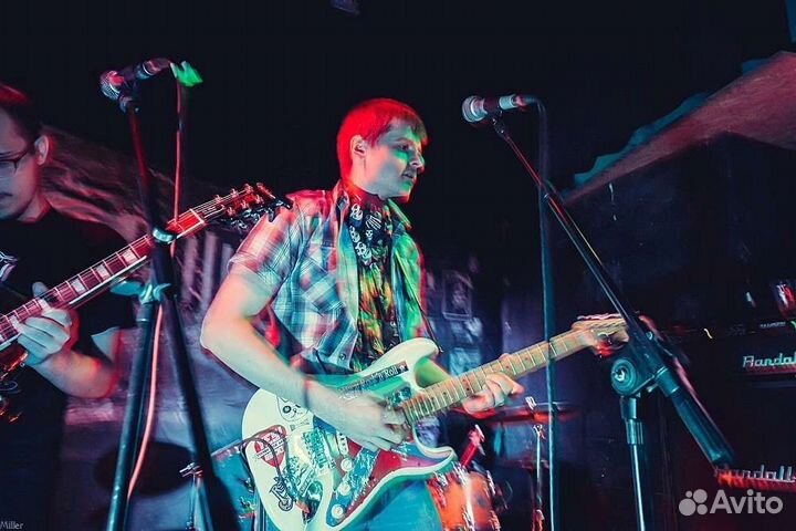 Обучение игре на гитаре, баяне, синтезаторе