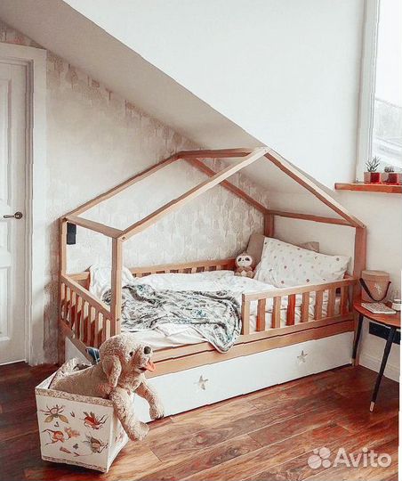 Новая детская кровать домик