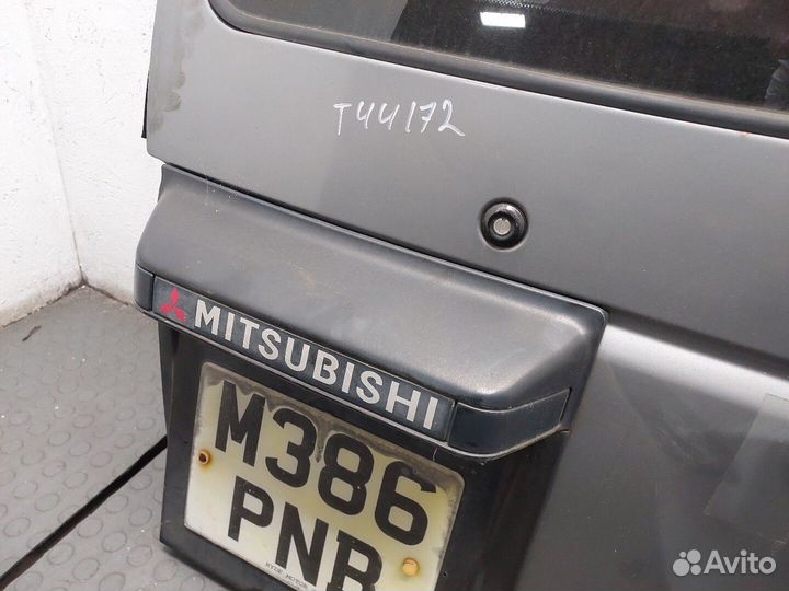 Подсветка номера Mitsubishi Pajero, 1994