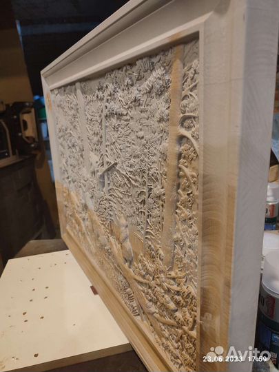 Резное панно из дерева 