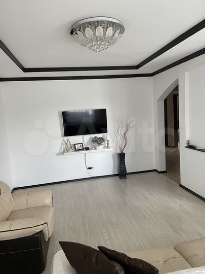 3-к. квартира, 90 м², 5/5 эт.