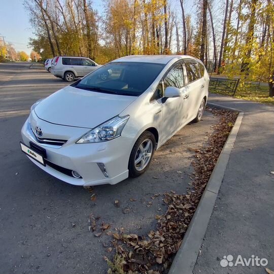 Toyota Prius Alpha 1.8 AT, 2012, 205 000 км