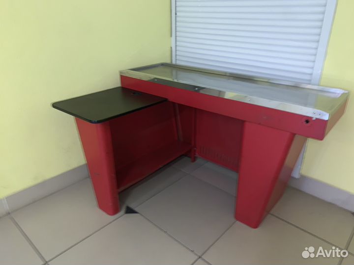 Кассовый стол, бокс, холодьная витрина