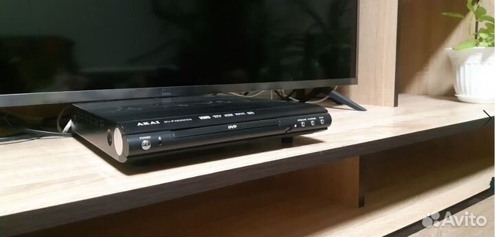 DVD проигрыватель (видик) akai