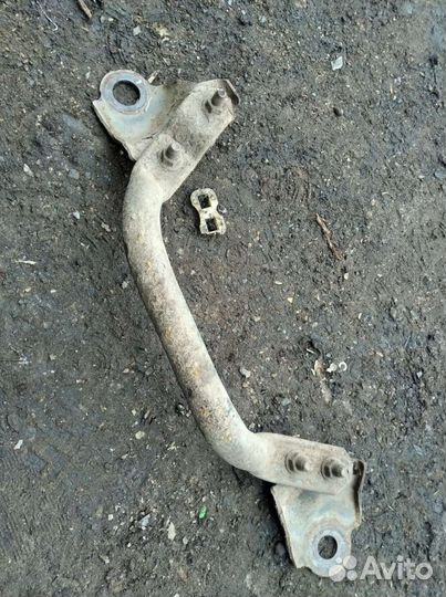 Задний усилитель подрамника Мазда 6 gg