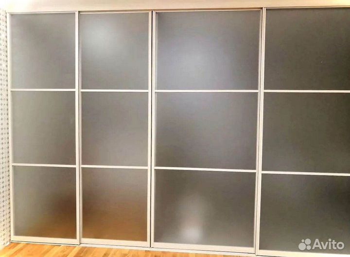 Раздвижная перегородка с матовым стеклом