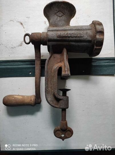 Старинная мясорубка