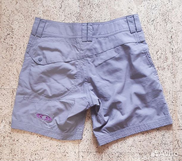 Новые треккинговые шорты и рубашка salomon