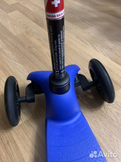 Трехколесный самокат Micro Mini синий