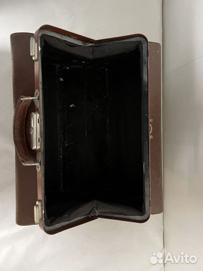 Чемоданчик саквояж