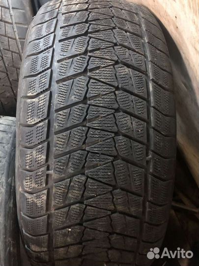 Bridgestone Blizzak DM-V1 275/40 R20 106R