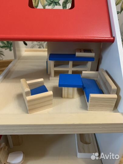 Домик игрушечный деревянный