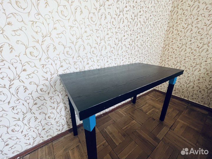 Стол письменный черный